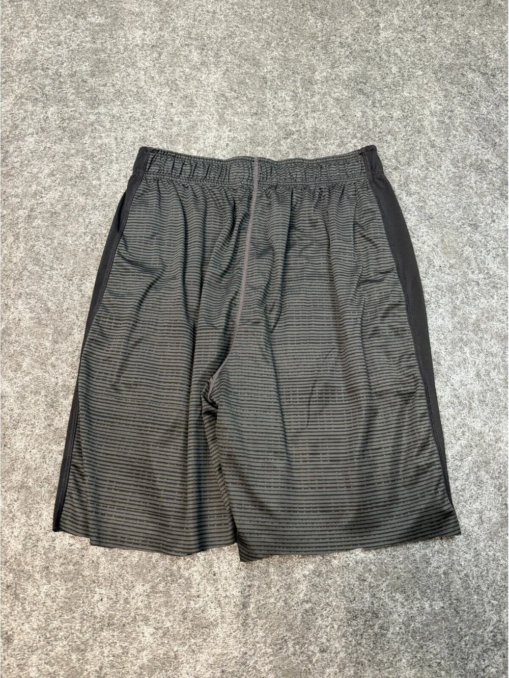 Nike Dri-FIT Athletic Shorts Men’s Small Black Gray Striped 8” Inseam Training